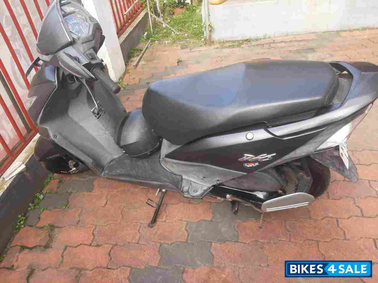 Matt Axis Grey Metallic Honda Dio