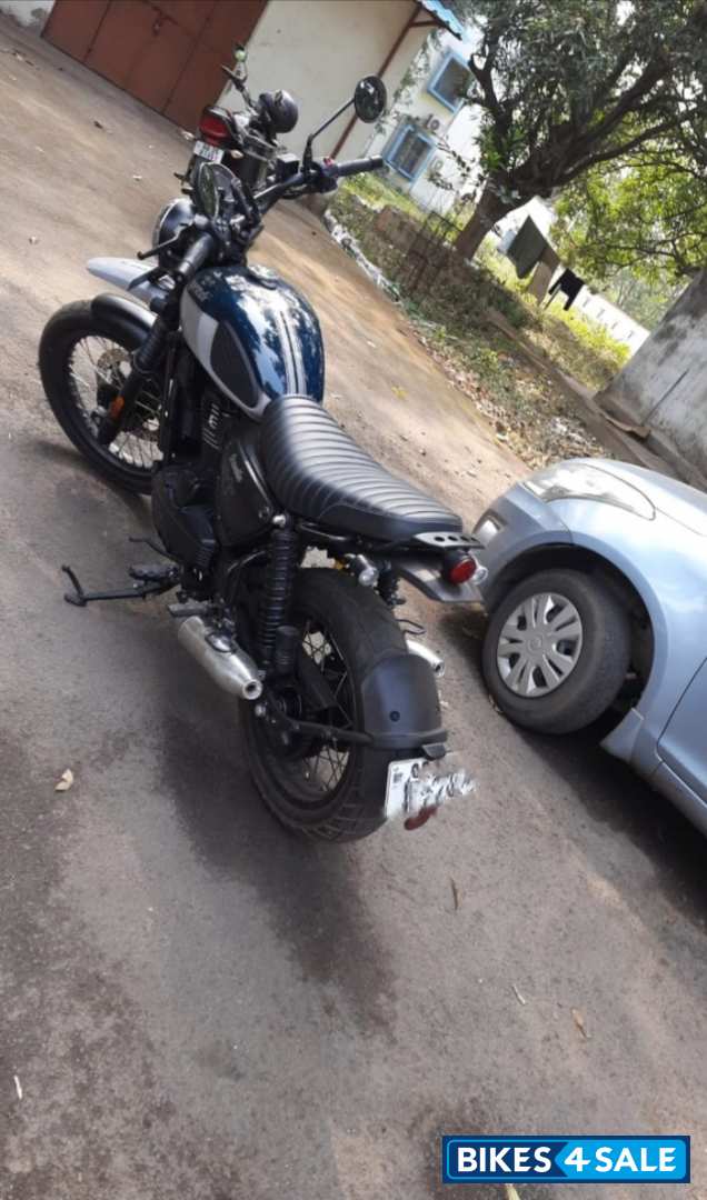 Mean Green Yezdi Scrambler Dual Tone