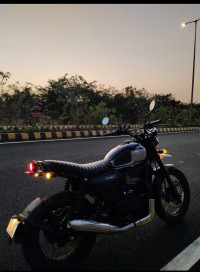 Mean Green Yezdi Scrambler Dual Tone