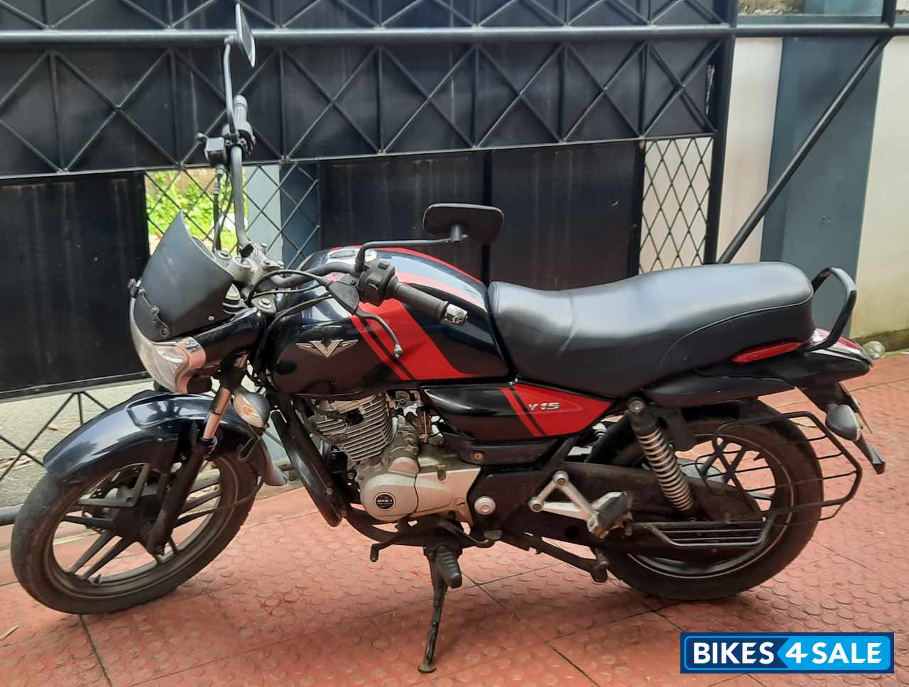 Ebony Black Bajaj  V15