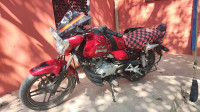 Bajaj V15