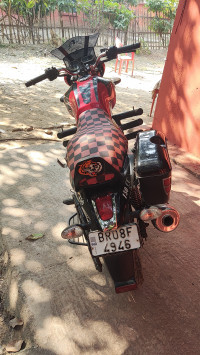 Bajaj V15
