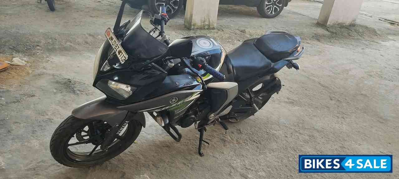 Black And Grey Yamaha Fazer FI V2