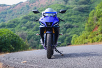 Yamaha R15 V4
