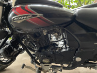 Bajaj Avenger Street 220