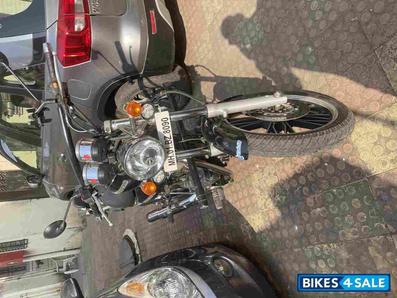 Black Royal Enfield Thunderbird 350 Black Royal Enfield Thunderbird 350