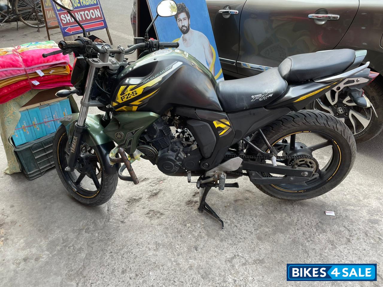 Mat Green Yamaha FZ-S FI V2