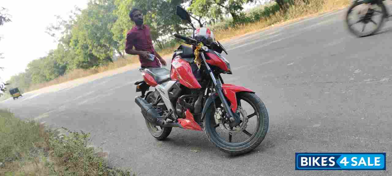 TVS Apache RTR 160 4V BS6