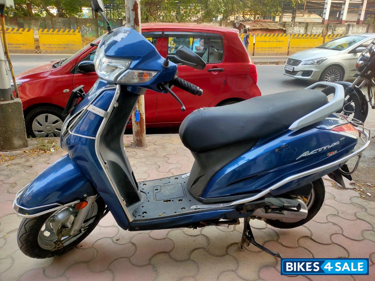 Blue Honda Activa 6G