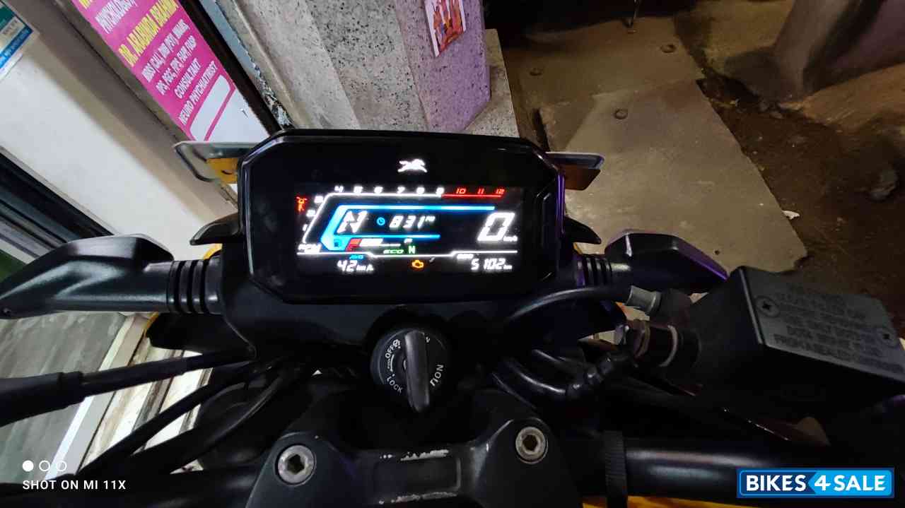 Fierry Yellow TVS Raider 125