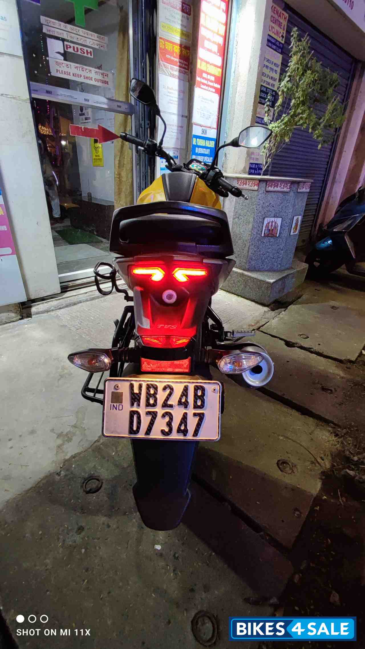 Fierry Yellow TVS Raider 125 Fierry Yellow TVS Raider 125