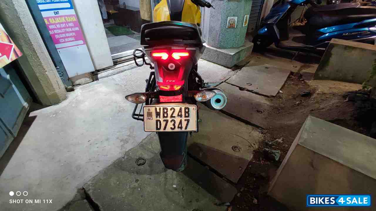 Fierry Yellow TVS Raider 125 Fierry Yellow TVS Raider 125