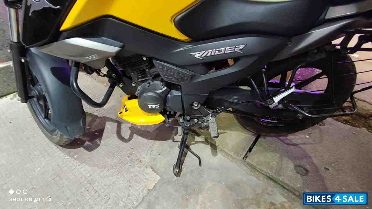 Fierry Yellow TVS Raider 125 Fierry Yellow TVS Raider 125