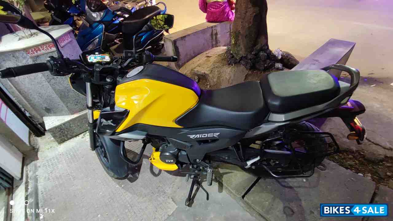 Fierry Yellow TVS Raider 125 Fierry Yellow TVS Raider 125