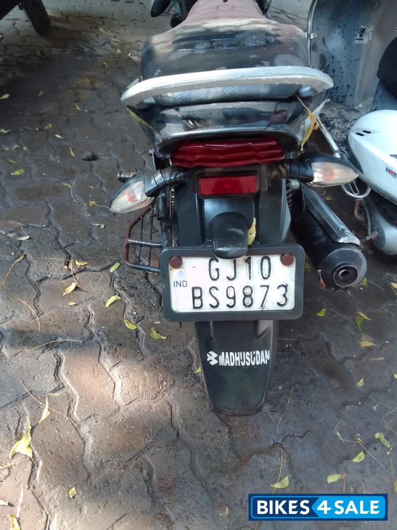 Yellow Bajaj Discover 100M