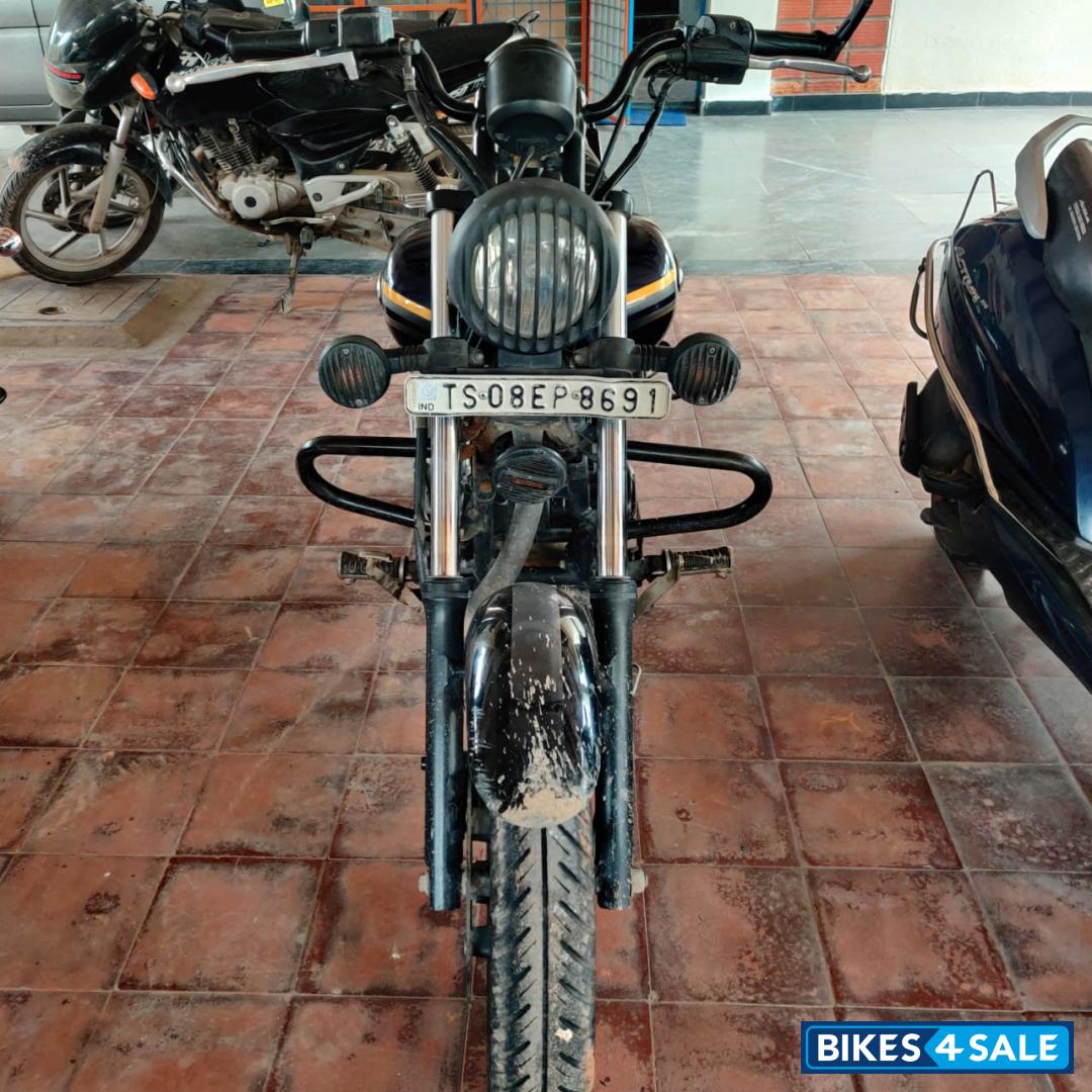 Black Bajaj Avenger Street 150 Black Bajaj Avenger Street 150
