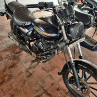 Black Bajaj Avenger Street 150