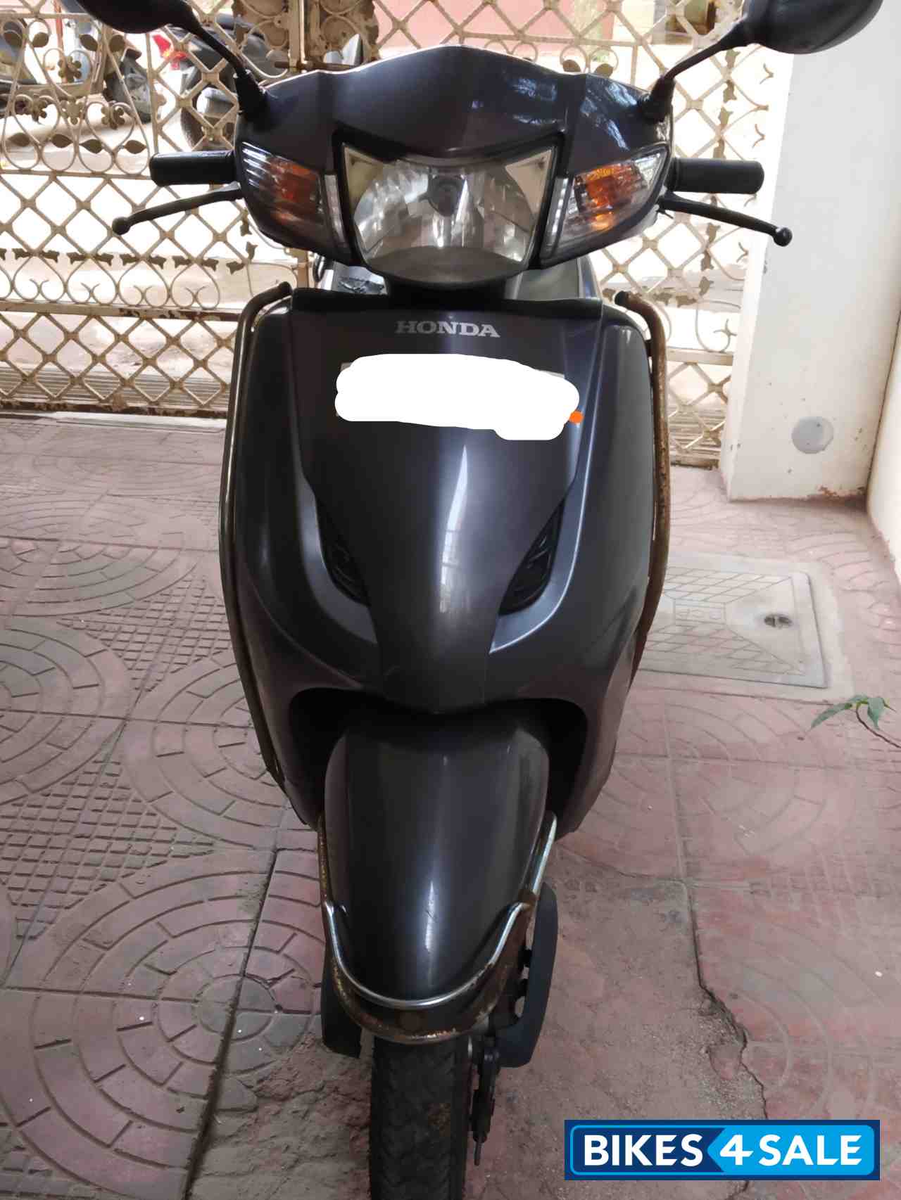 Grey Honda Activa