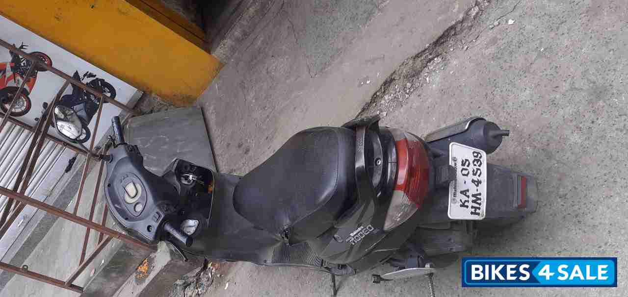 Coffee Colour Mahindra Rodeo