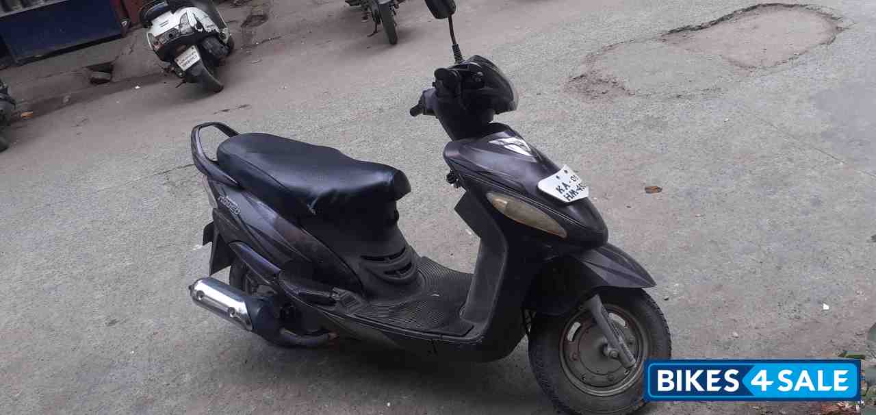 Coffee Colour Mahindra Rodeo