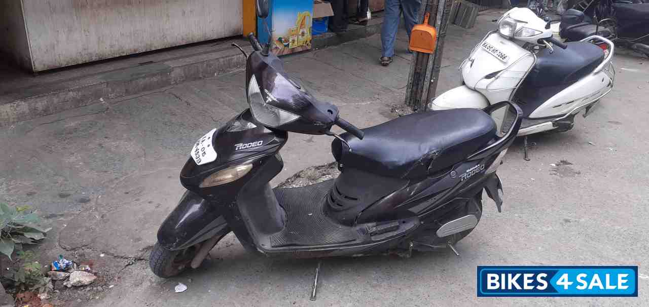 Coffee Colour Mahindra Rodeo