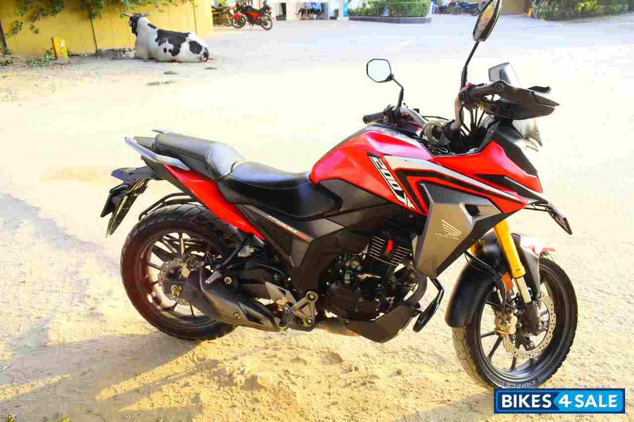 Red Black Honda CB200X