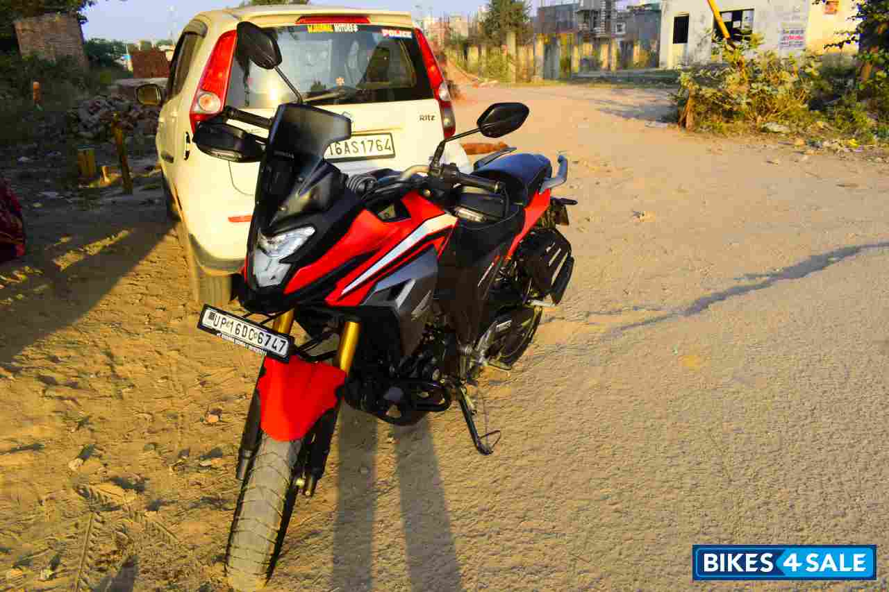 Red Black Honda CB200X