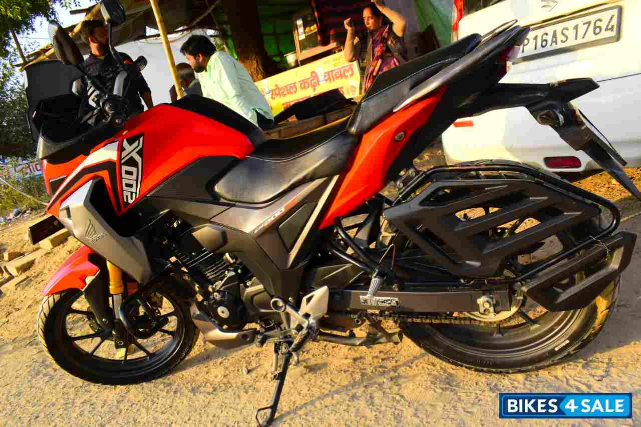 Red Black Honda CB200X