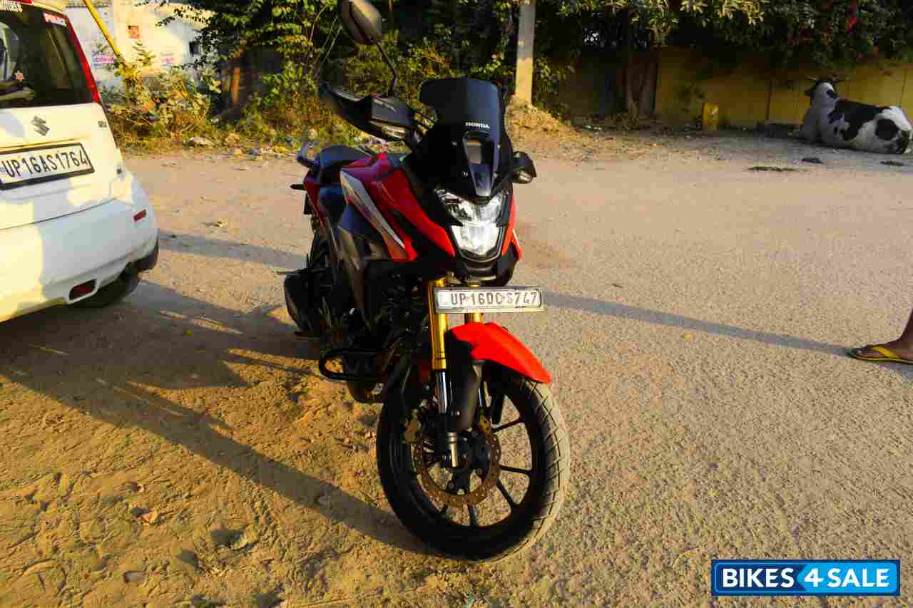Red Black Honda CB200X