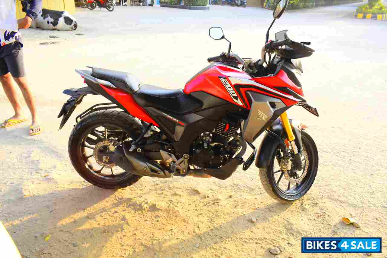Red Black Honda CB200X