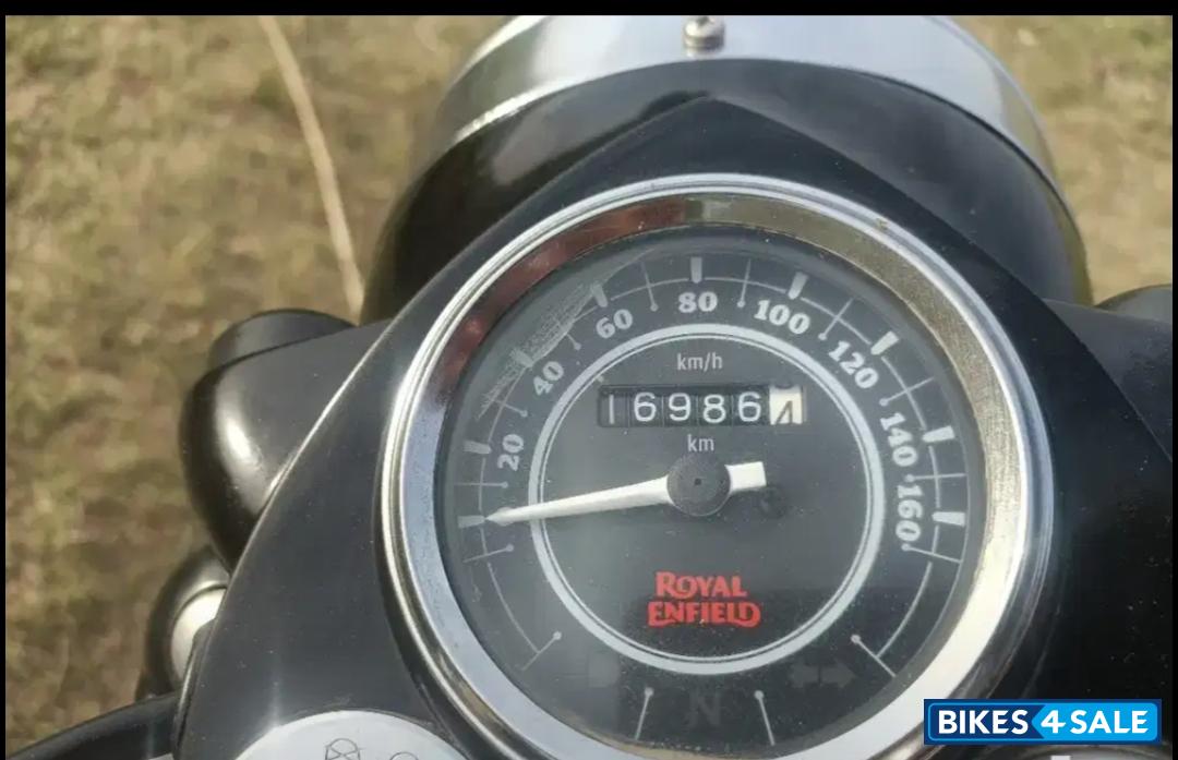 Black Royal Enfield Bullet 350