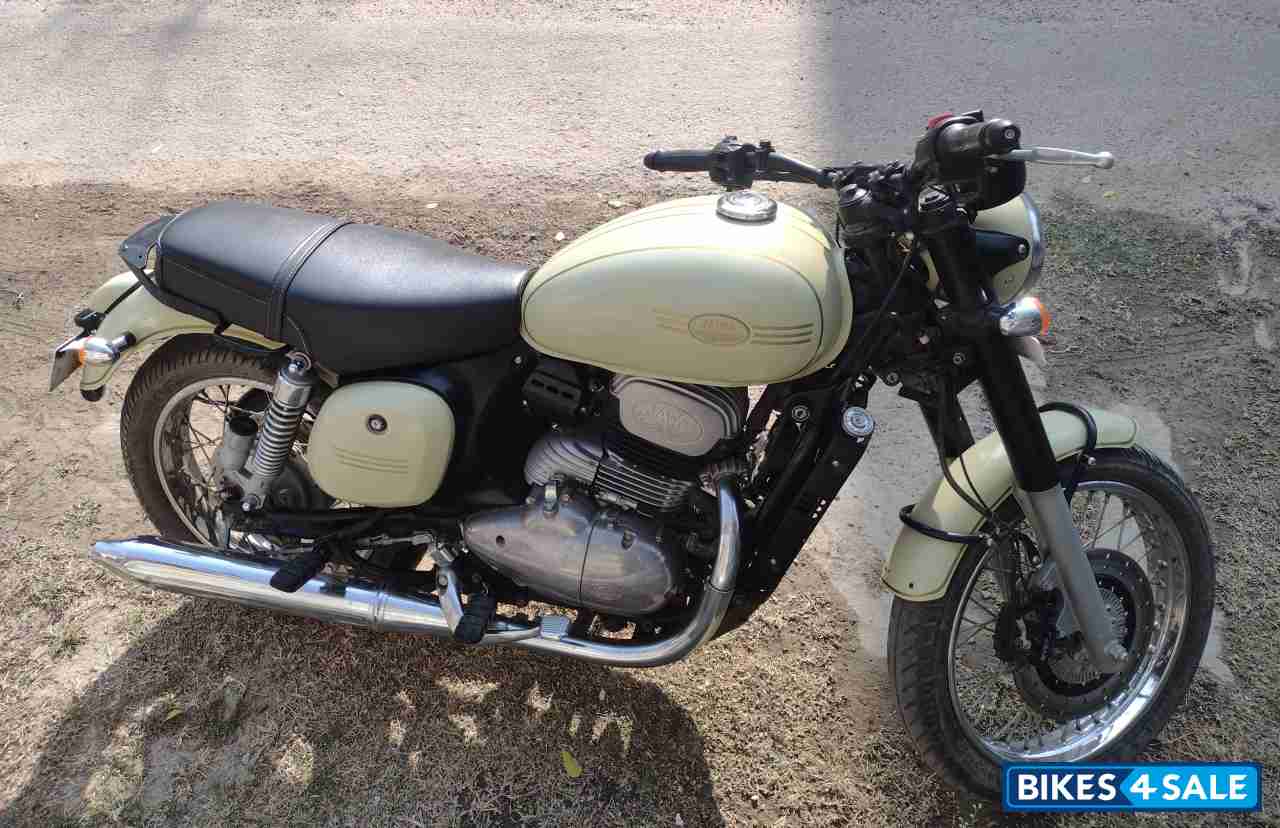 Lumous Lime Jawa forty two BS6