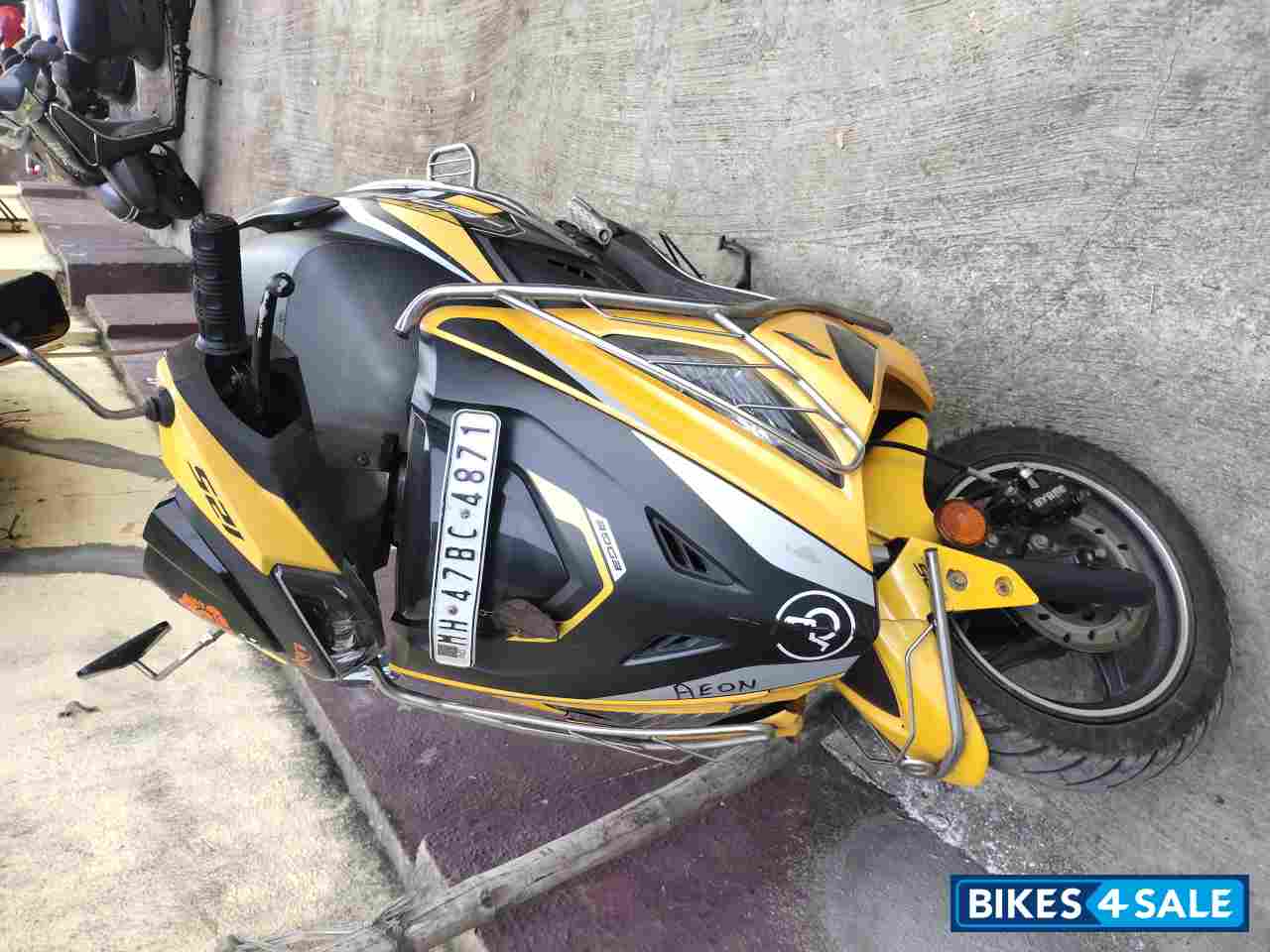 Yellow Hero Maestro Edge 125 2021