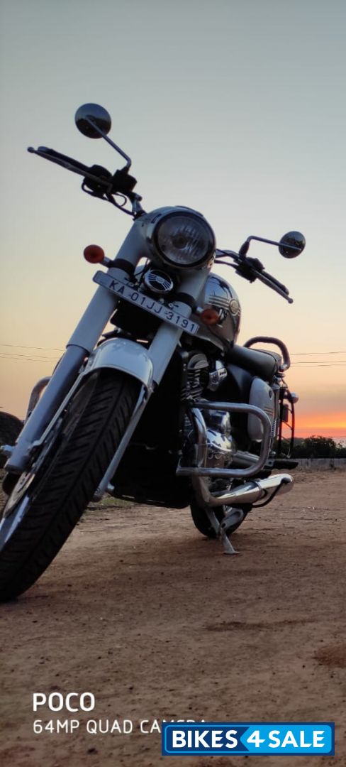 Jawa Midnight Grey Jawa Midnight Grey