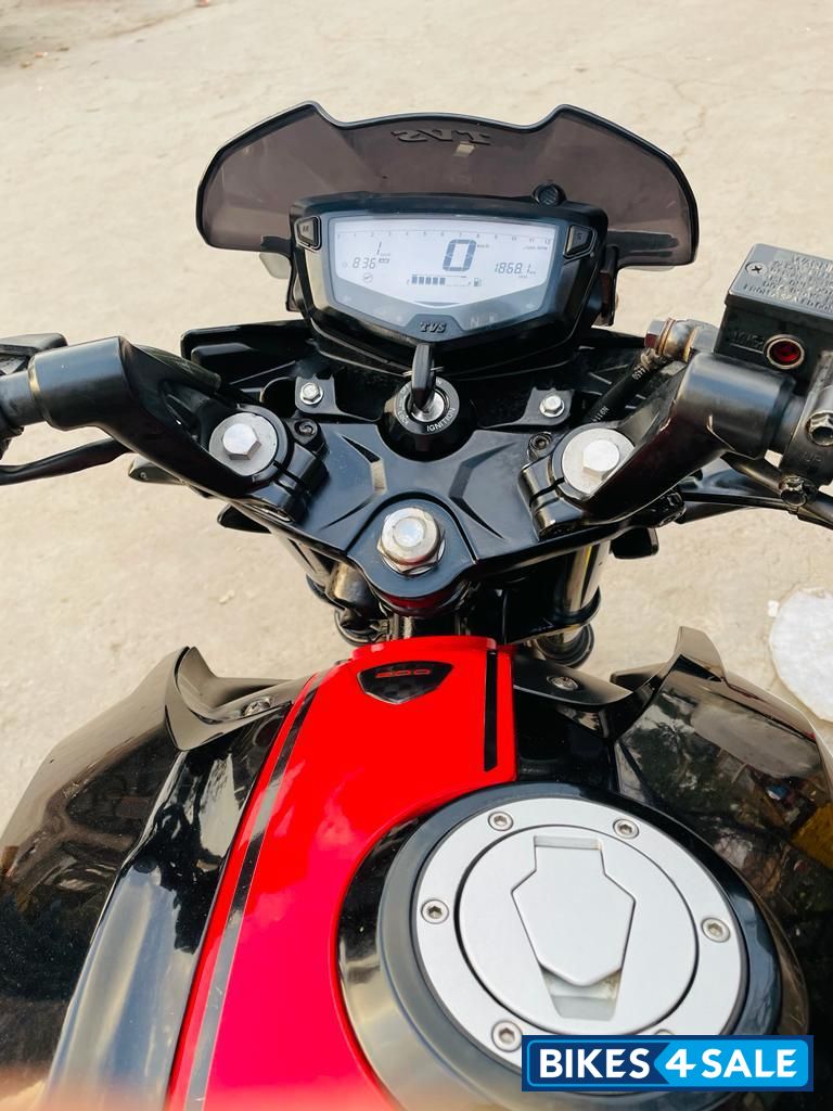 TVS Apache RTR 200 4V