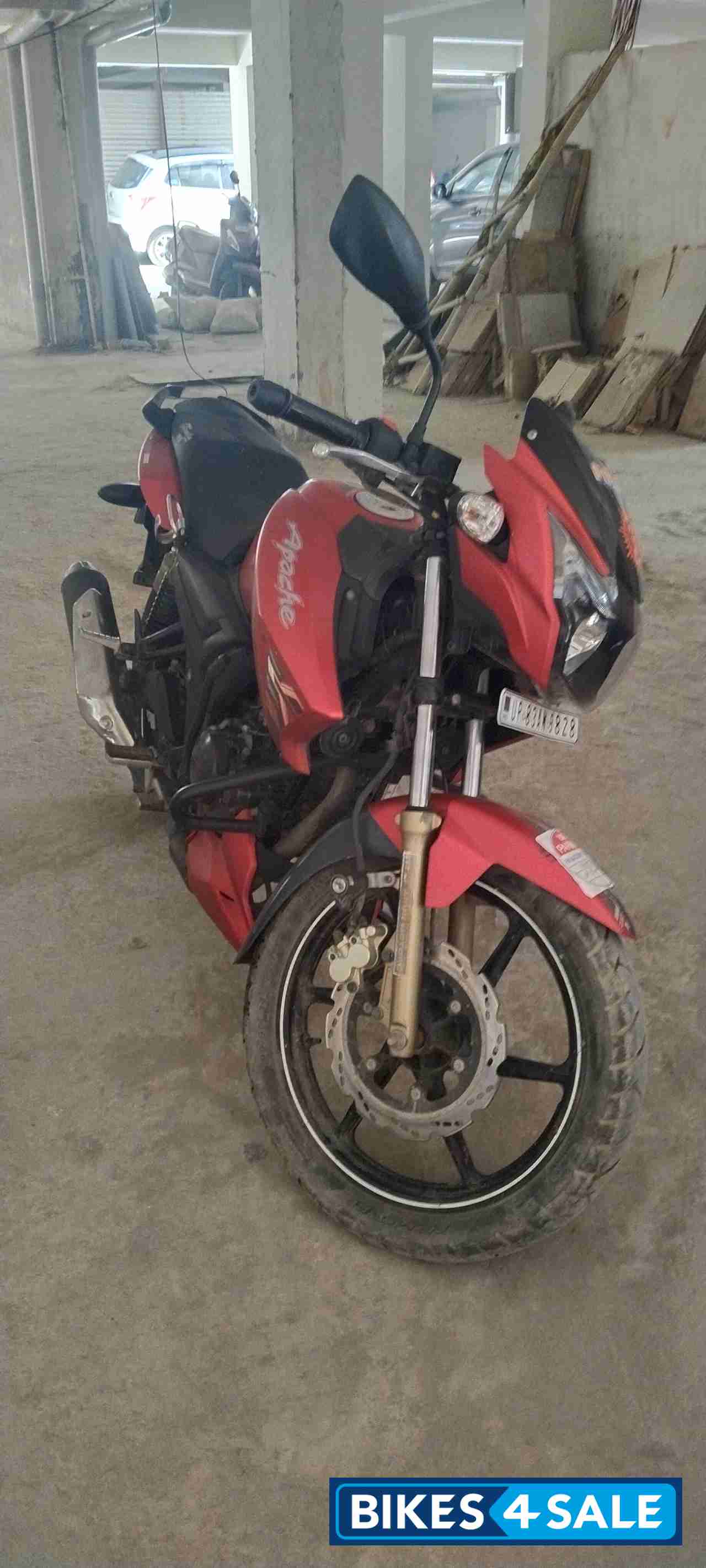 Mett Red TVS Apache RTR 180