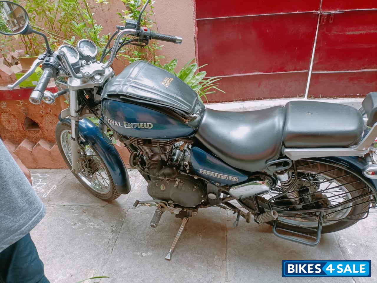 Blue Royal Enfield Thunderbird 500