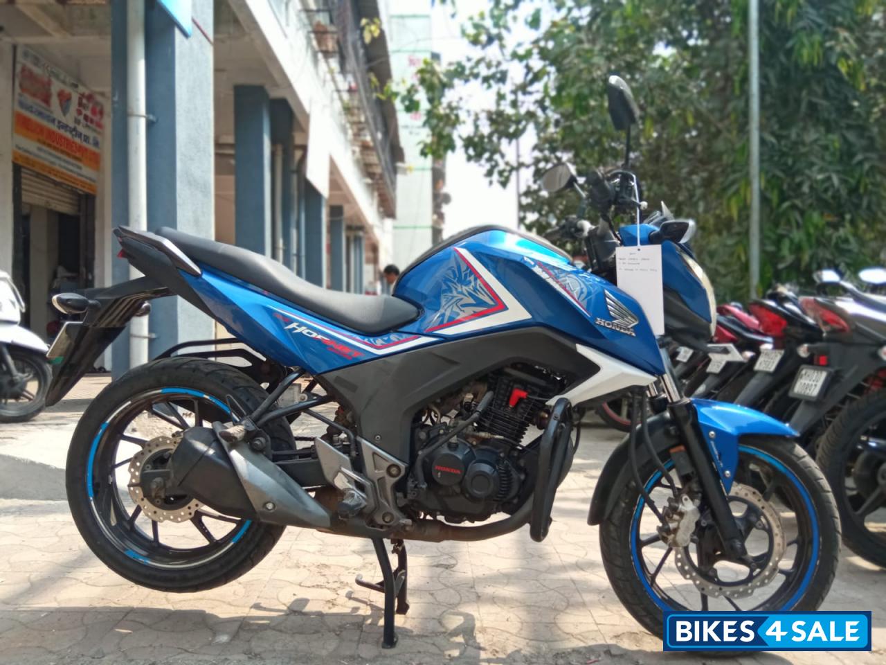 Honda CB Hornet 160R