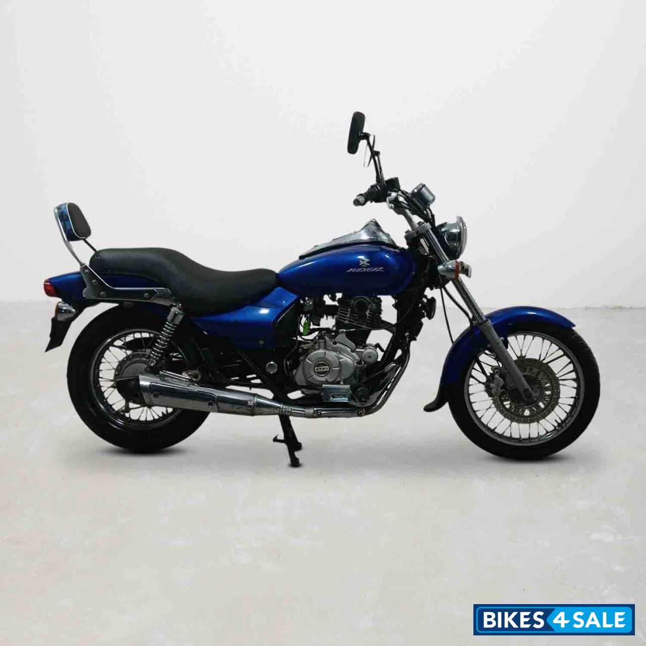 Bajaj Avenger 180 DTS-i