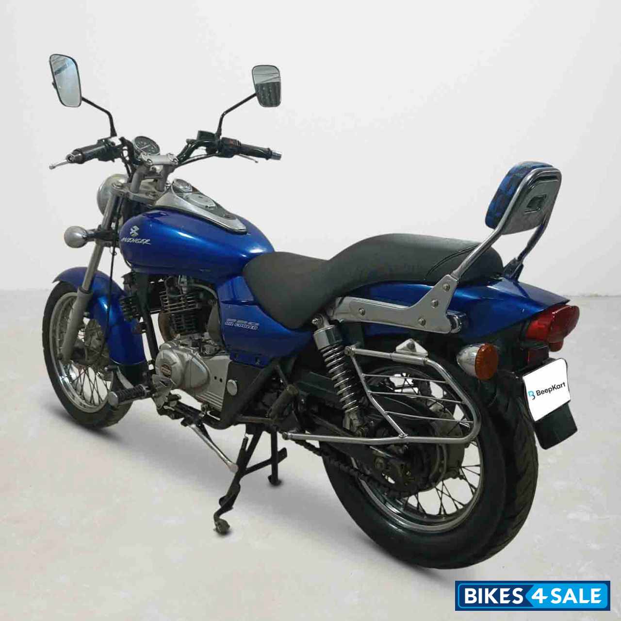 Bajaj Avenger 180 DTS-i