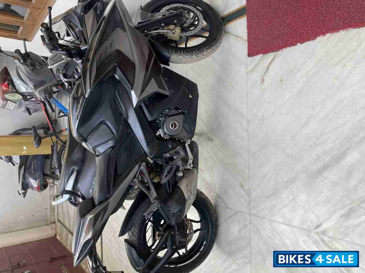 Bajaj Pulsar RS 200