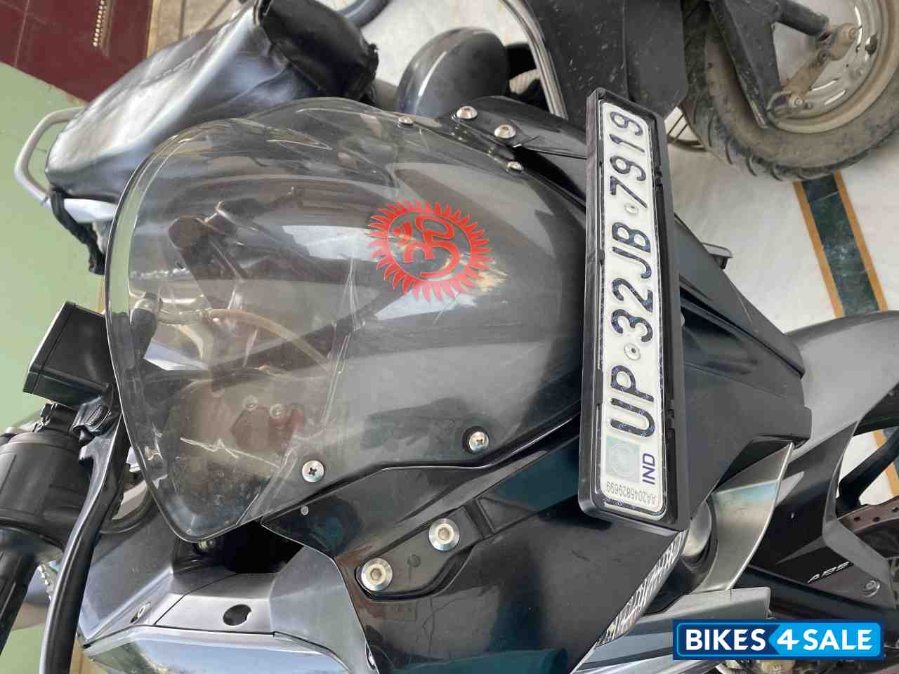 Bajaj Pulsar RS 200 Bajaj Pulsar RS 200