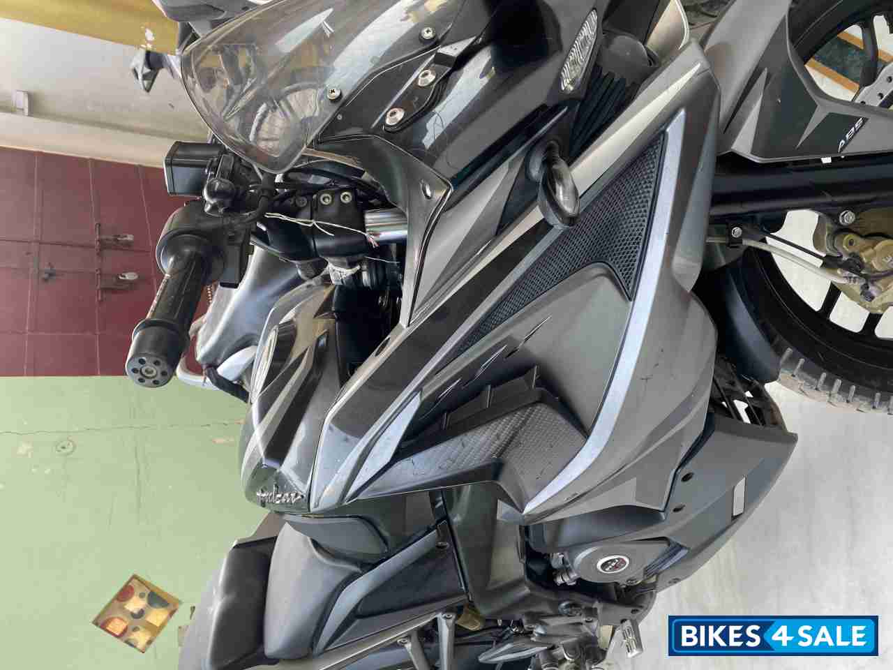 Bajaj Pulsar RS 200 Bajaj Pulsar RS 200