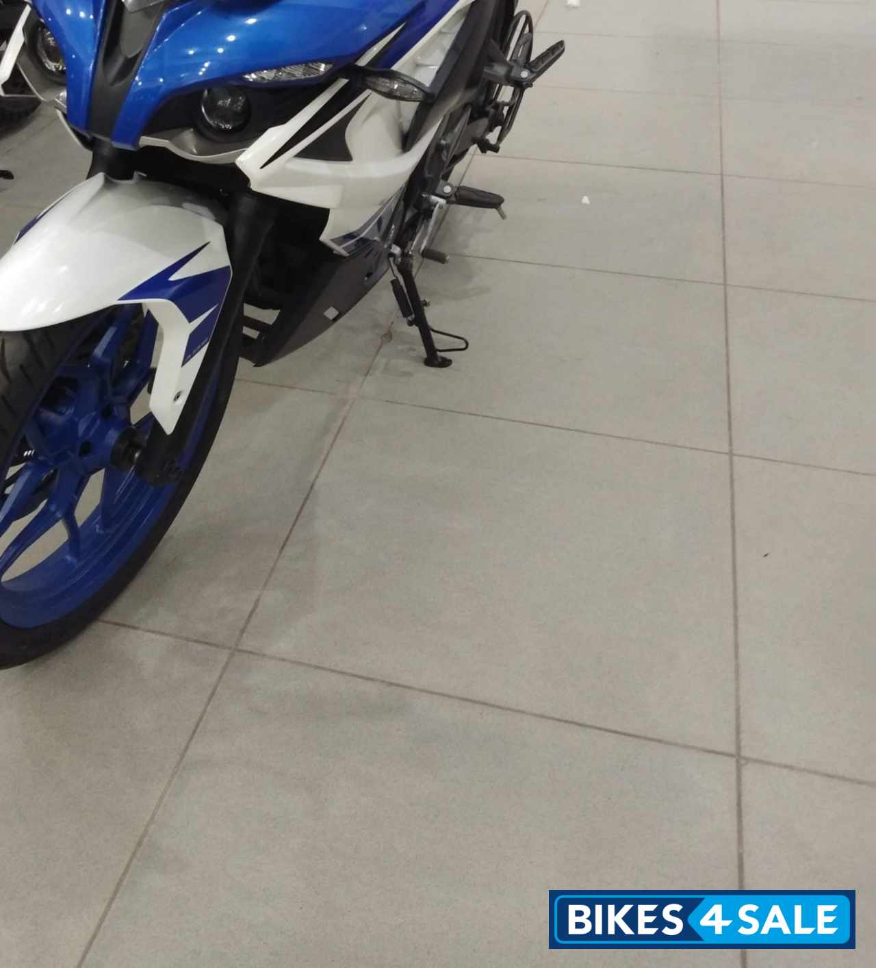 Racing Blue Bajaj Pulsar RS 200 ABS