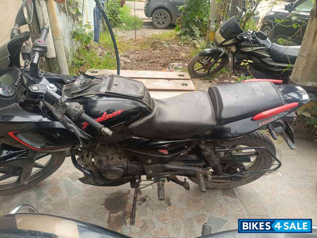 Bajaj Pulsar 180 DTSi Bajaj Pulsar 180 DTSi