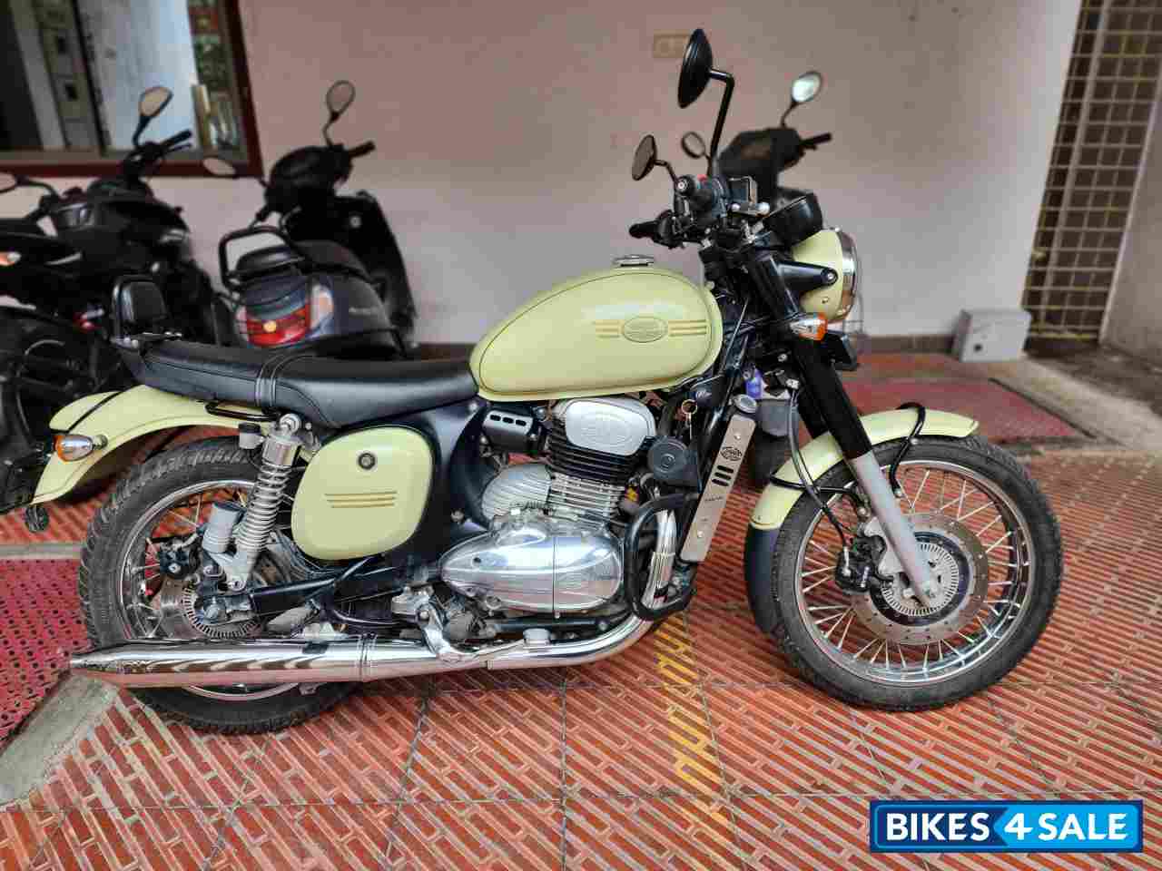 Lumos Lime Jawa forty two Dual Channel ABS Lumos Lime