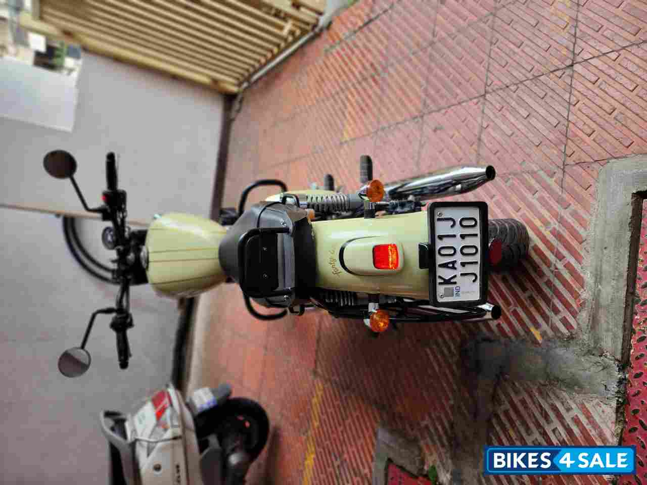 Lumos Lime Jawa forty two Dual Channel ABS Lumos Lime