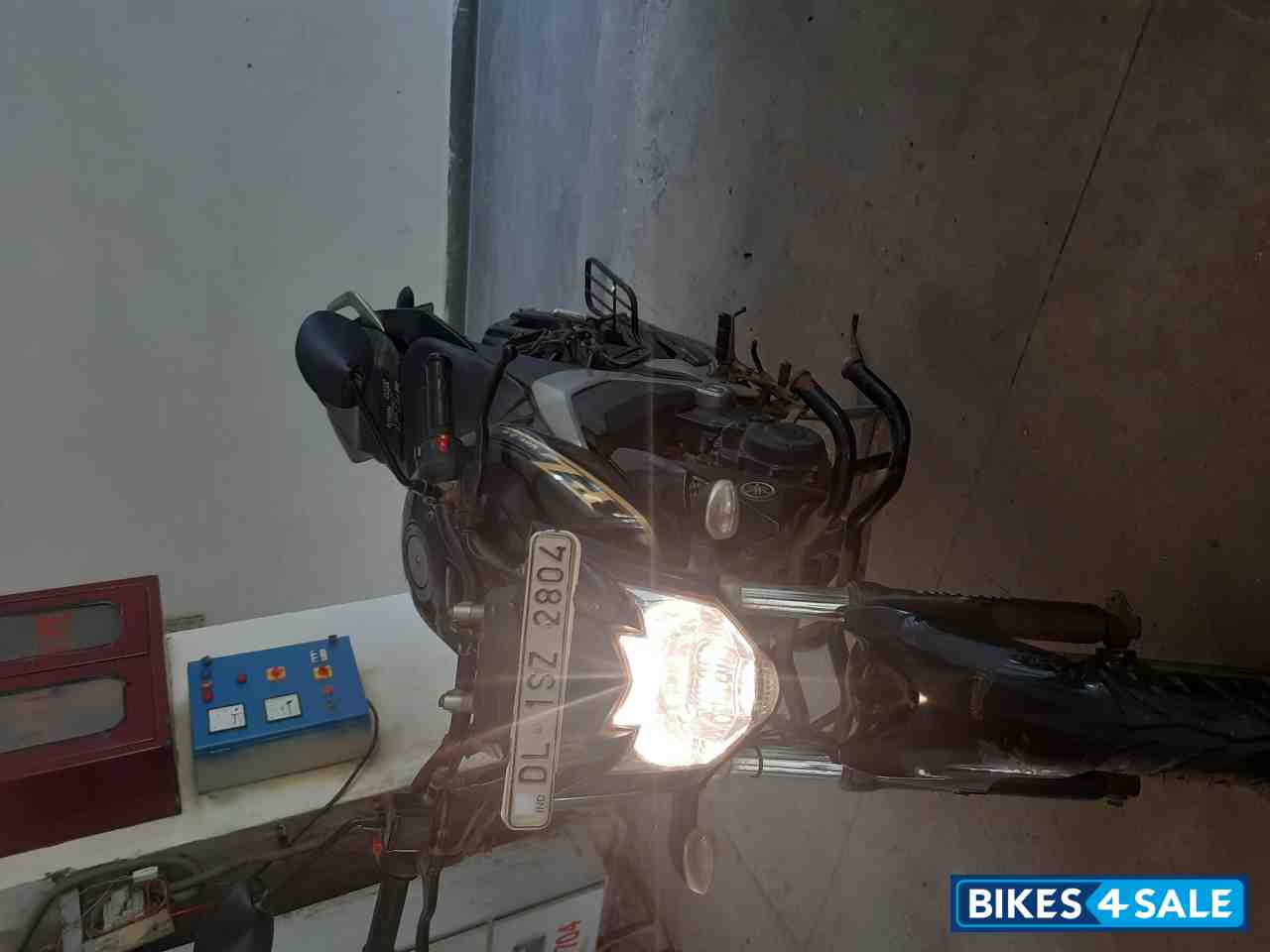 Black Yamaha FZ FI V2 Black Yamaha FZ FI V2