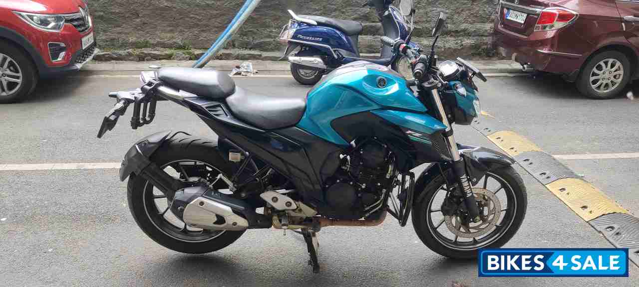 Yamaha FZS 25