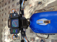 Blue Yamaha RX 135